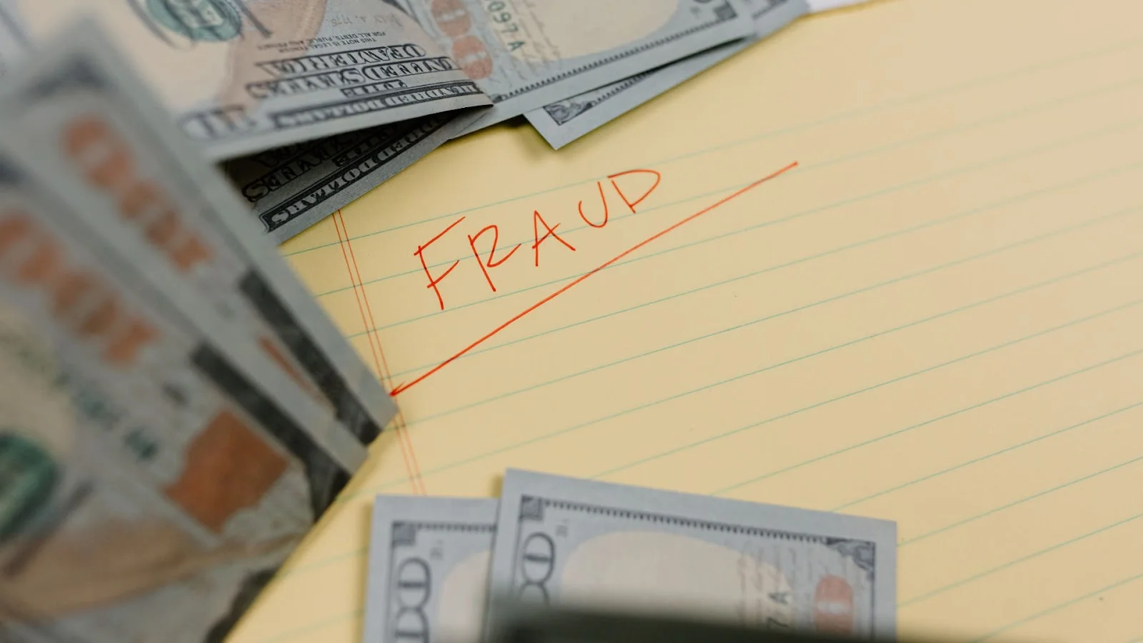 Autoverzekeringsfraude-overdrijven